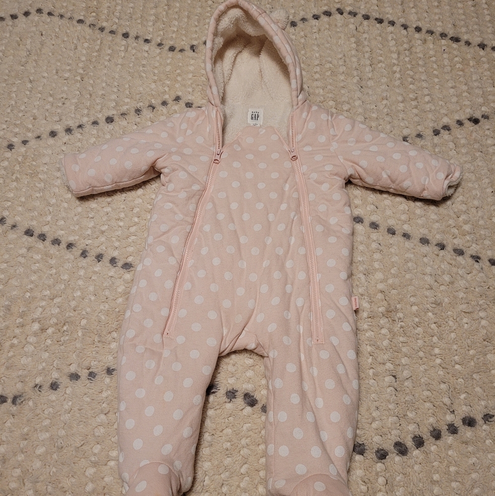 Baby Gap Winter Baby Suit 6-12 months